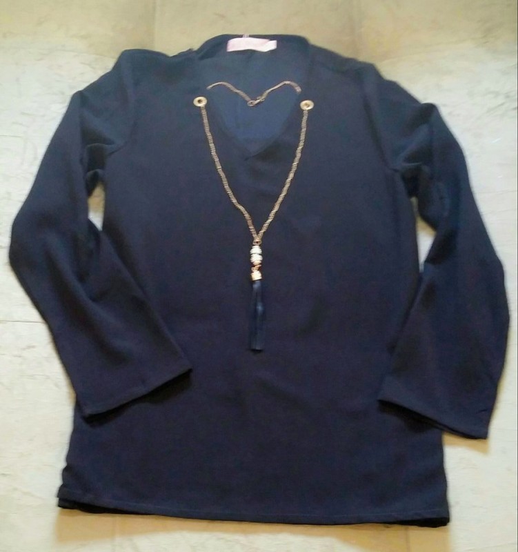 Blusa viscose preta com colar, Tam M