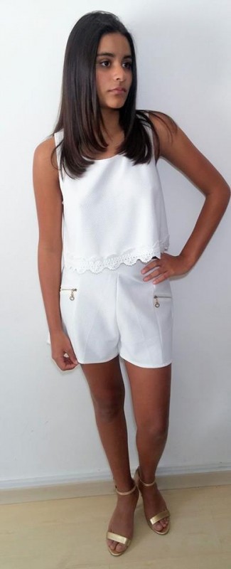 Conjunto short e blusa de malha, com bordado inglês, Tam M