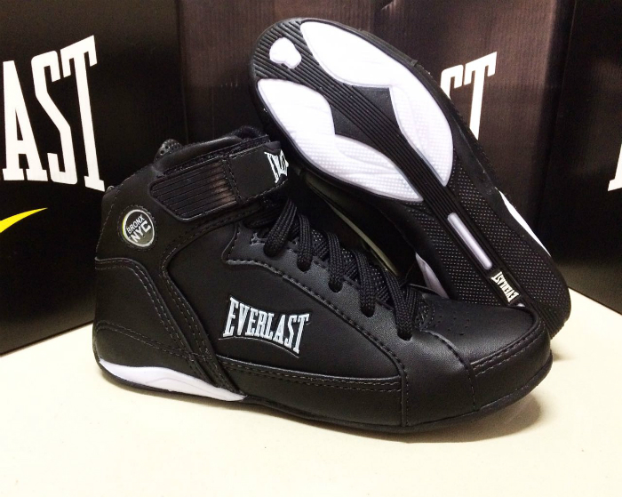 bota everlast preta