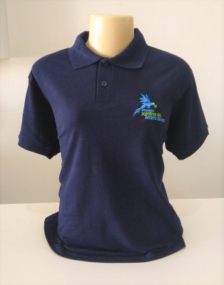 CAMISETA  POLO FEMININA  LOGO PROJETO JARDINS DA ARARA DE LEAR  BORDADA (AZUL)