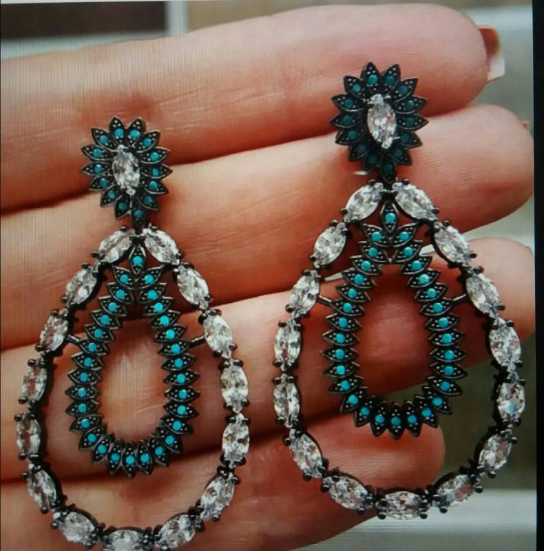 Brincos Gota com Cristais e Nano Turquesa