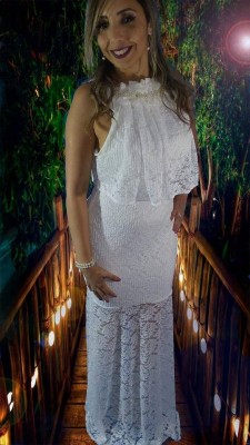 vestido longo renda com gola bordada