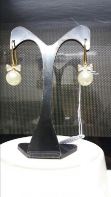 Brinco Lacinho com Pingente Pérolas Ouro 18 K