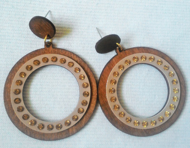 Brinco Circulo de Madeira