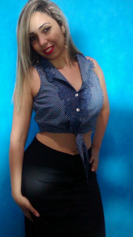 blusinha de amarrar jeans com bolinhas