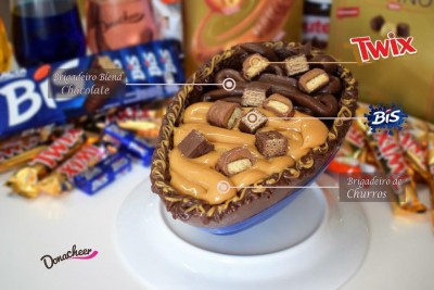 Recheado com chocolate Twix e chocolate Bis