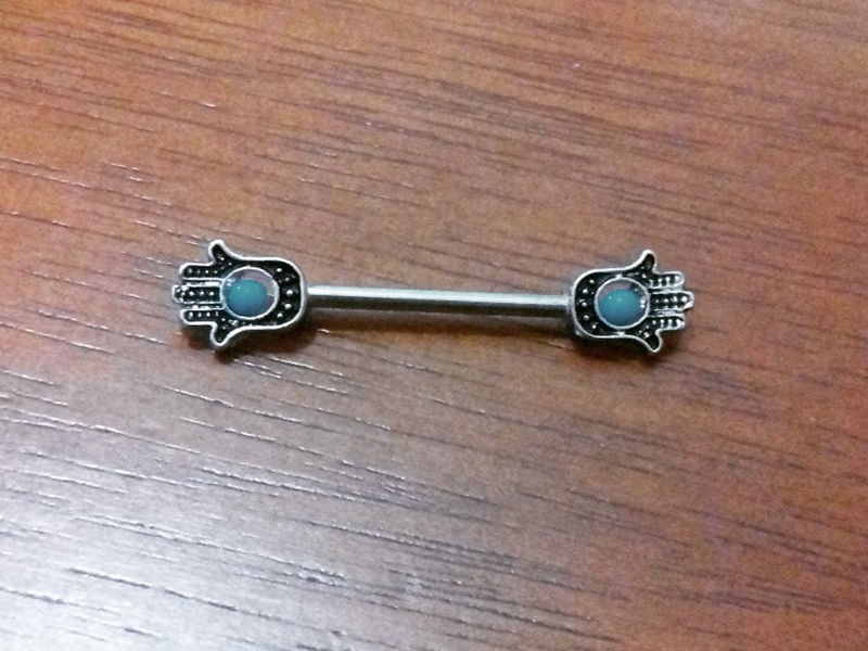 Piercing Mão de Hamsá p/ Mamilo Aço Cirúrgico (Unidade) [30% OFF!]