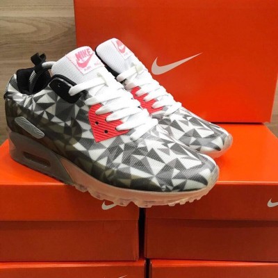 NIKE AIR MAX 90