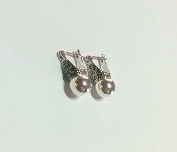 Brinco Lady Di Prata com Macasssita Pequeno