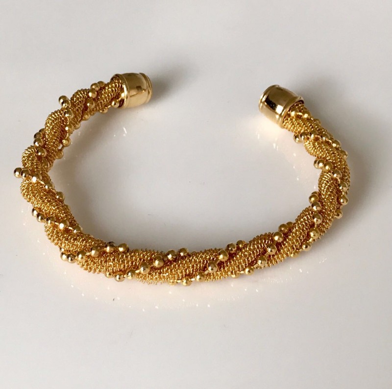 Bracelete torcido banho ouro