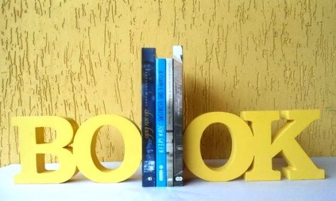 SUPORTE PARA LIVROS