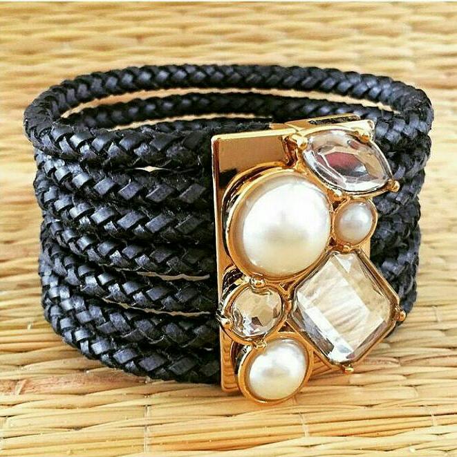 Bracelete de Couro Ecológico de Pedras e Pérolas