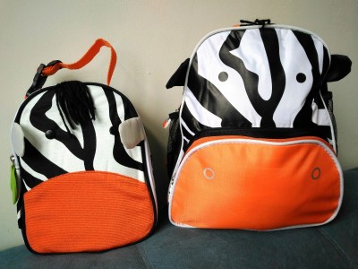 KIT MOCHILA + LANCHEIRA COM REVESTIMENTO TÉRMICO BICHOS: ZEBRA