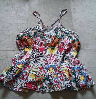 Blusa estampada com babado na barra, Tam M