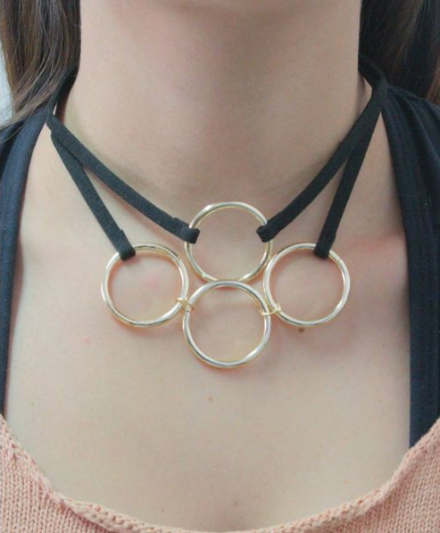 COLAR CHOKER COURINHO PRETO ARGOLA DOURADA