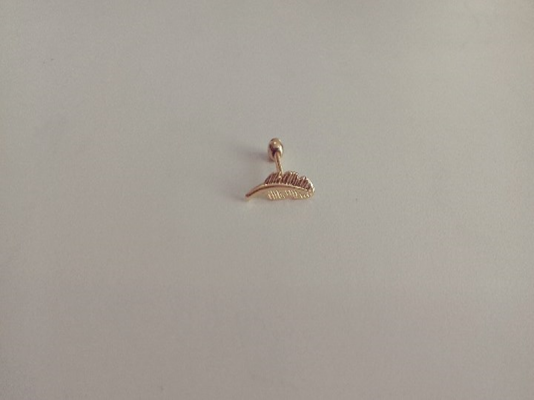 Piercing Microbell Reto Pena Aço Cirúrgico c/ Banho de Ouro (Unidade)