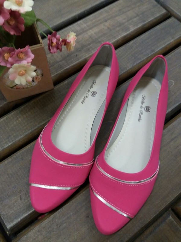 Sapatilha Pink com Detalhe Dourado