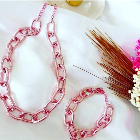 Conjunto Corrente Rosa