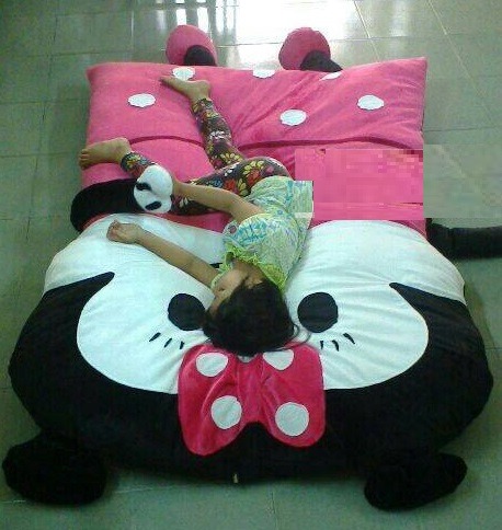 Puff Almofada  Gigante Minnie