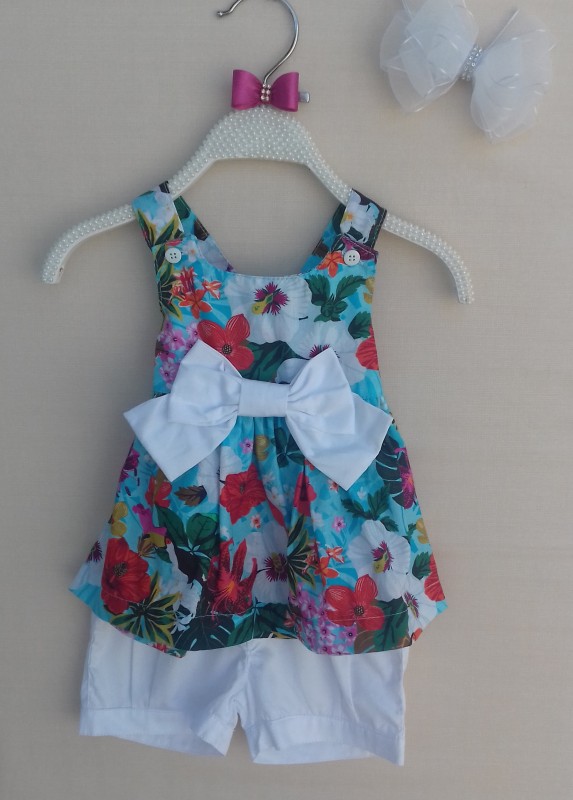 Conjunto Floral e Branco