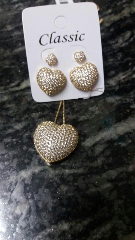Conjunto Coração Zirconia Branca Banho de Ouro 18 K