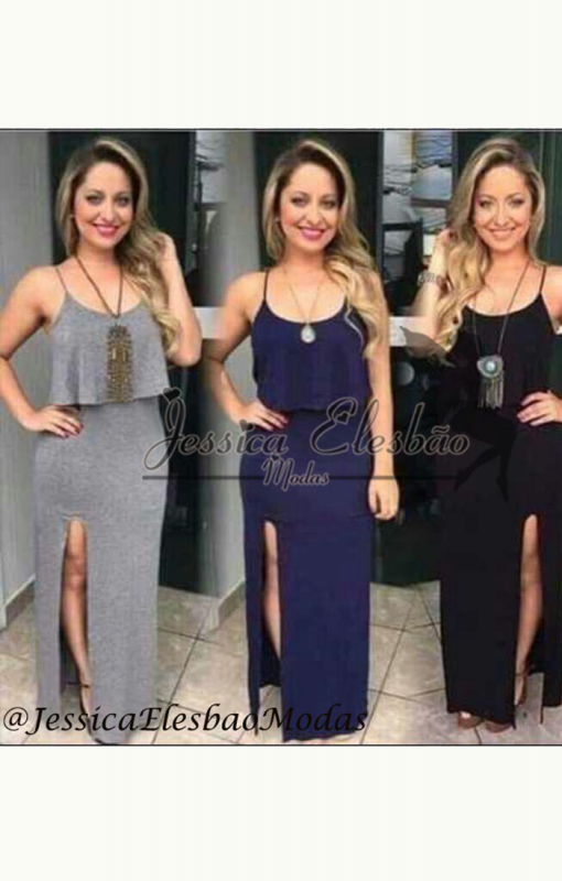 vestido longo preto com fenda e babado