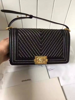 Chanel Chevron 25cm Clique e veja muitos modelos