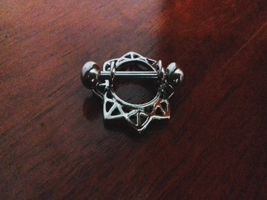 Piercing Tribal p/ Mamilo Aço Cirúrgico (Unidade) [30% OFF]