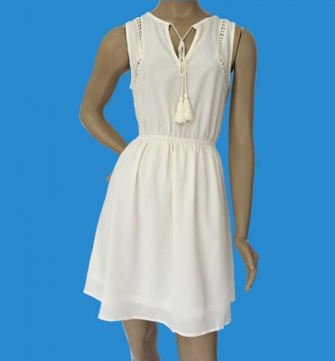 Vestido Curto com Amarração