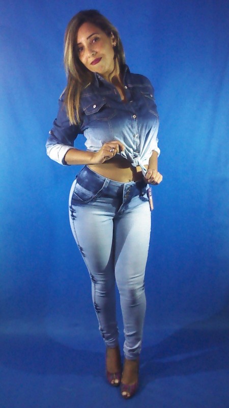 calça jeans lavagem clara