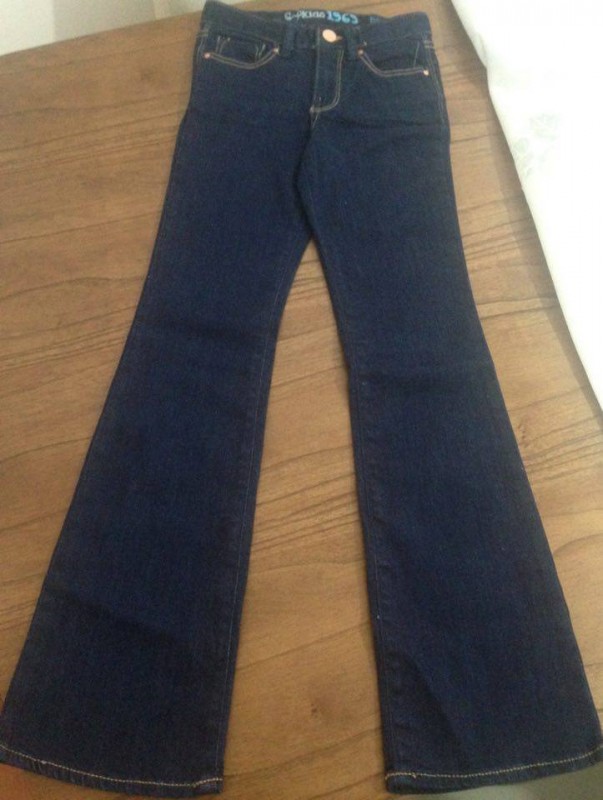 Calça jeans flare Gap tamanho 8 anos