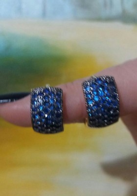 Brincos de Argolinhas de Zircônias Azuis